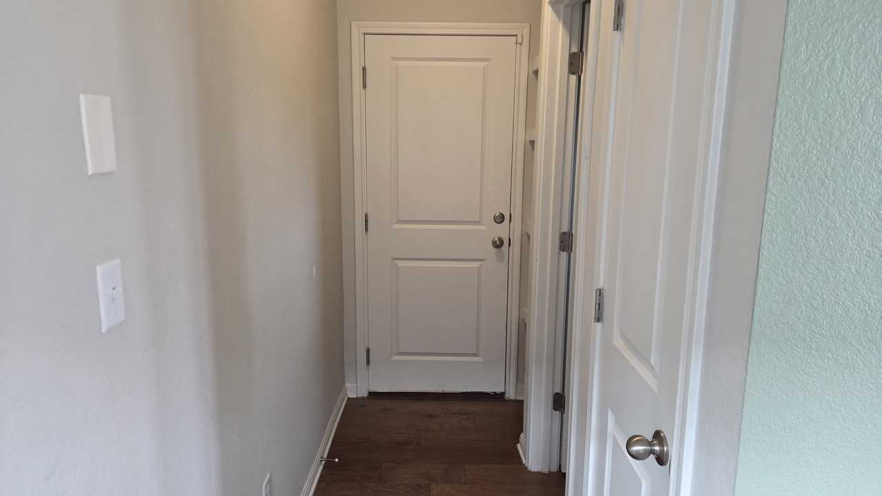 209 Winding Hollow Ln #NA - Photo 4 of 28