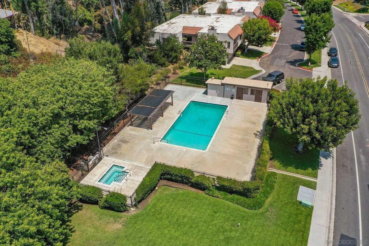 6605 Reservoir Ln - Photo 6 of 50