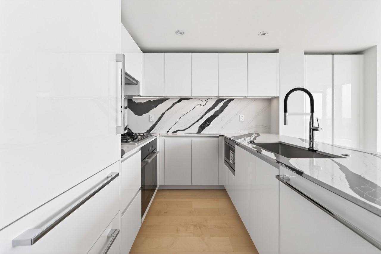 135 13th Street East #1301 - Photo 4 of 31