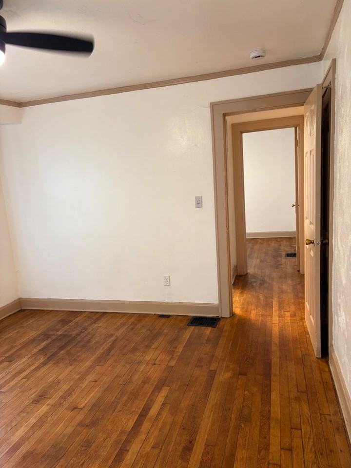 4119 College Ave - Photo 4 of 9