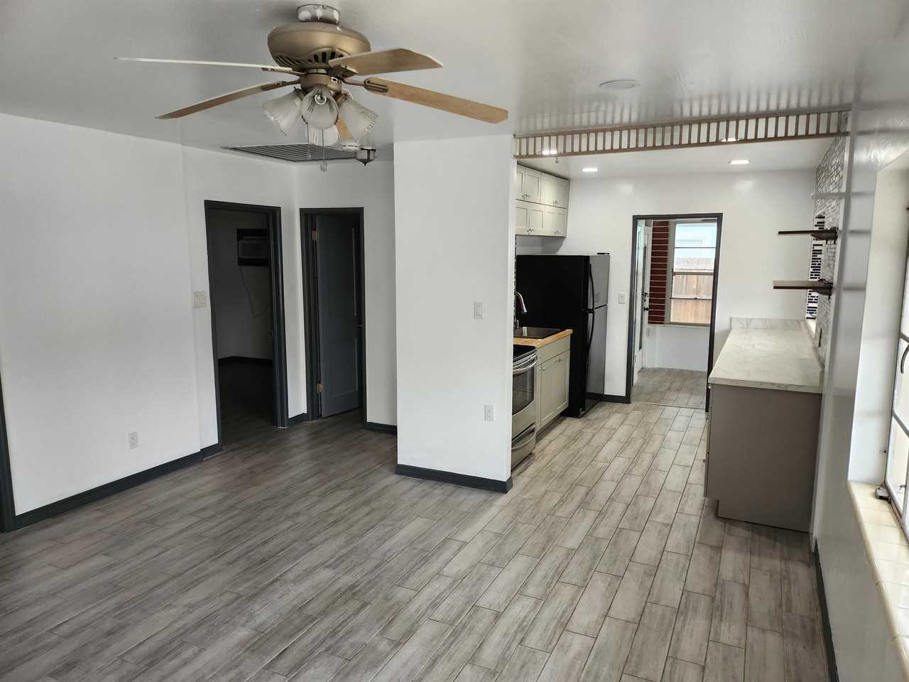 1400 58th St N #1FRONT - Photo 3 of 12