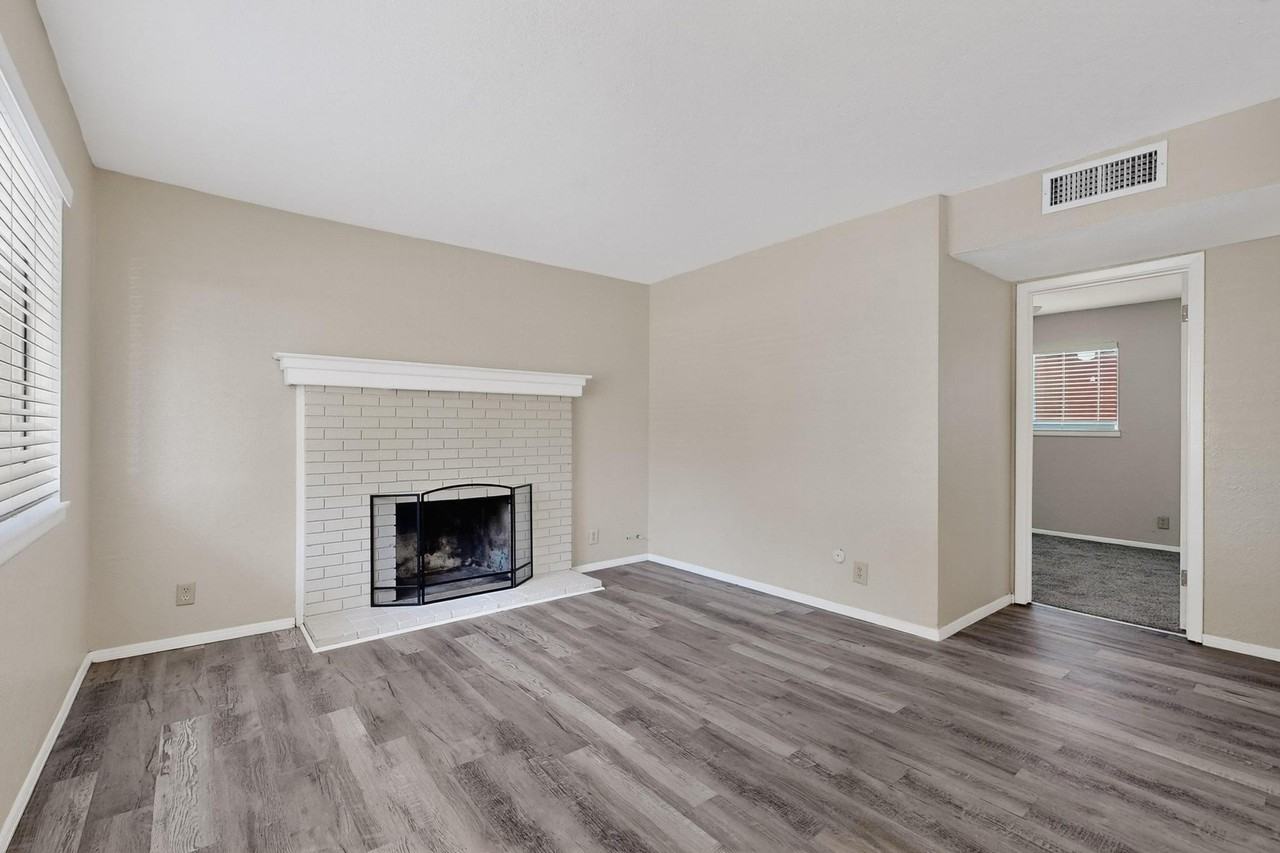 207 Delamar Loop Nw #C - Photo 2 of 25