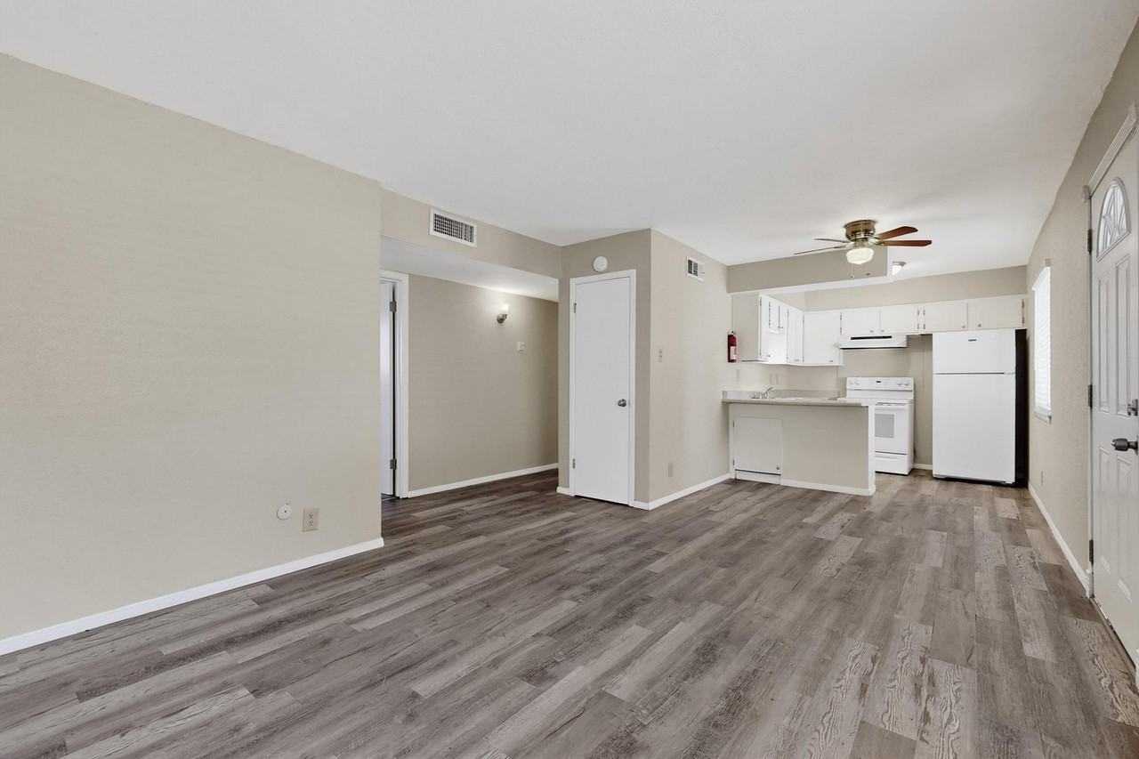 207 Delamar Loop Nw #C - Photo 5 of 25