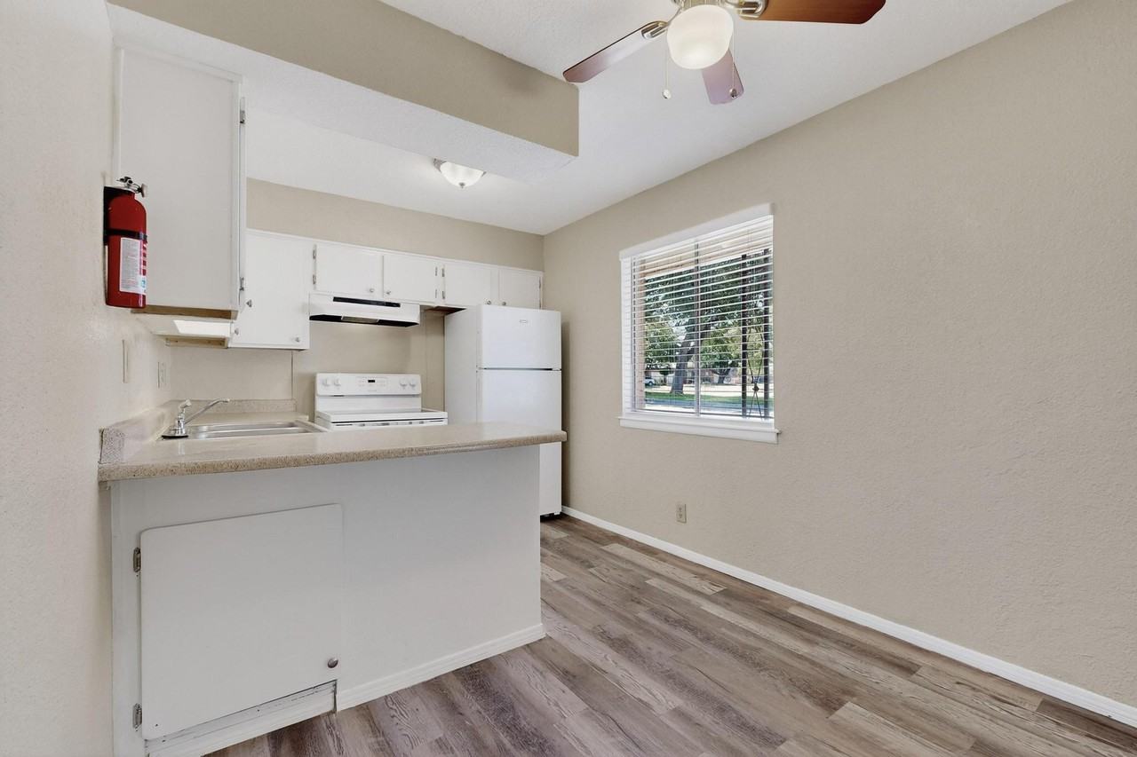 207 Delamar Loop Nw #C - Photo 7 of 25