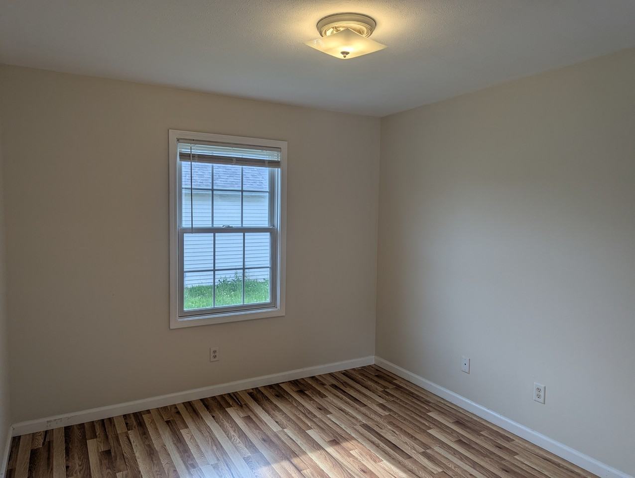 1512 Montgomery St #1 - Photo 7 of 16