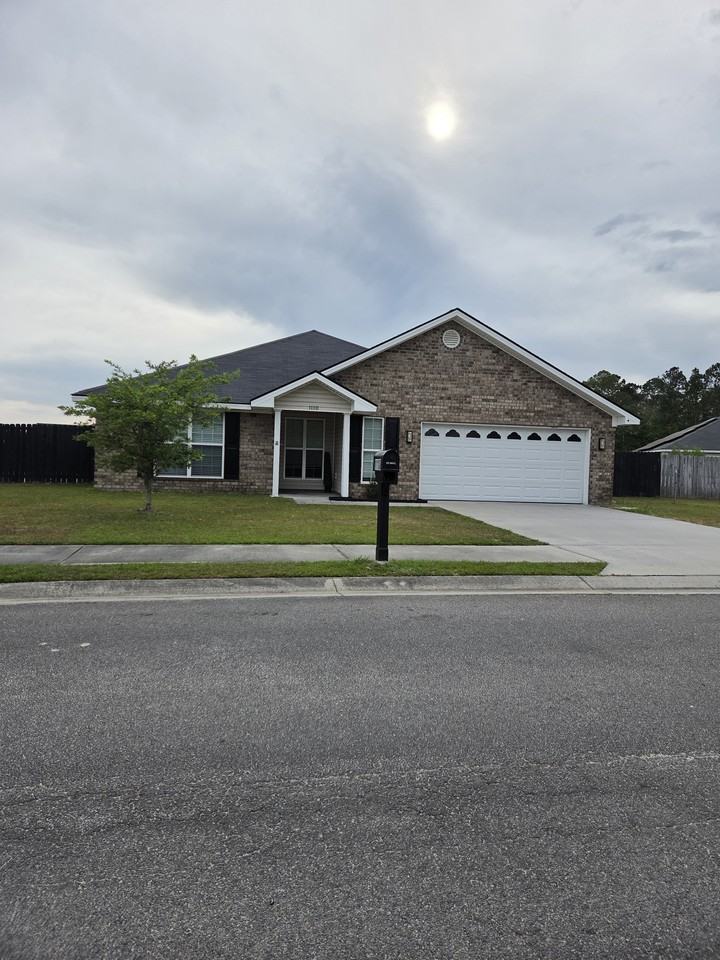 1110 Creekside Cir #1