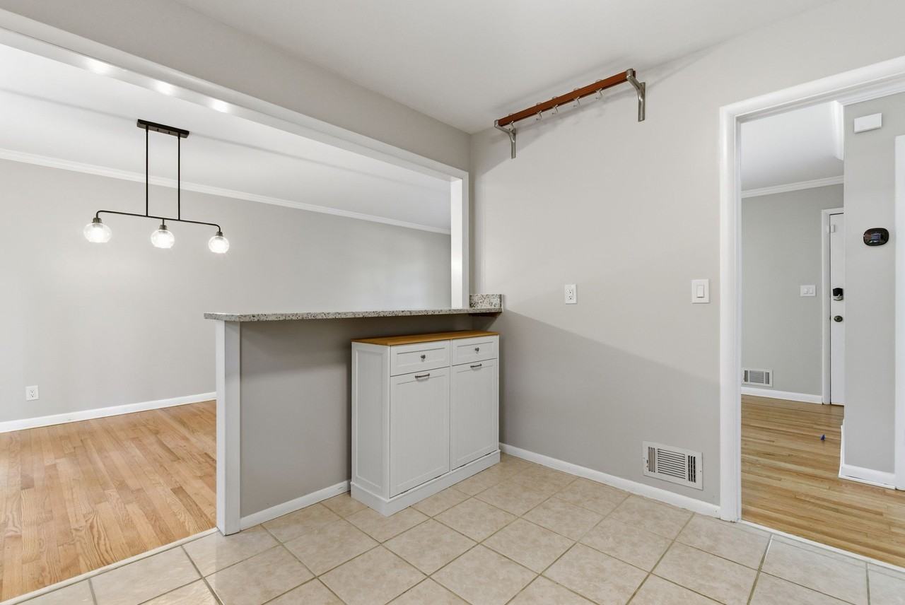 2722 Frontier Ct #1 - Photo 5 of 30