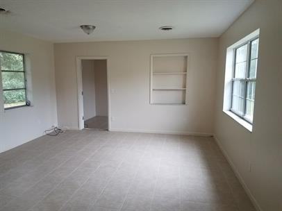 1630 W Waycross Cir #10 - Photo 2 of 16