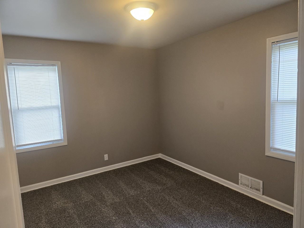 32470 Donnelly St #1 - Photo 3 of 10