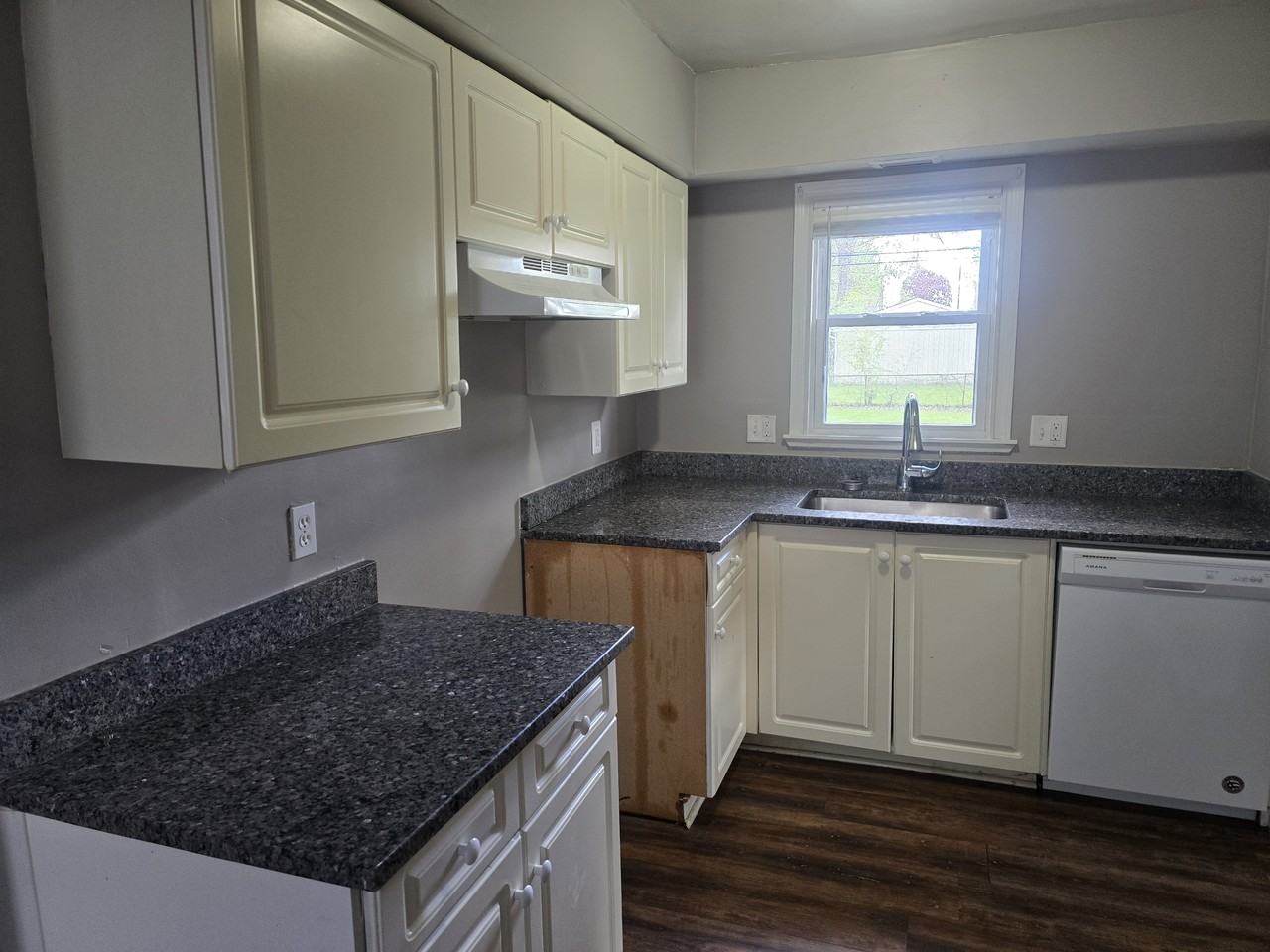32470 Donnelly St #1 - Photo 4 of 10