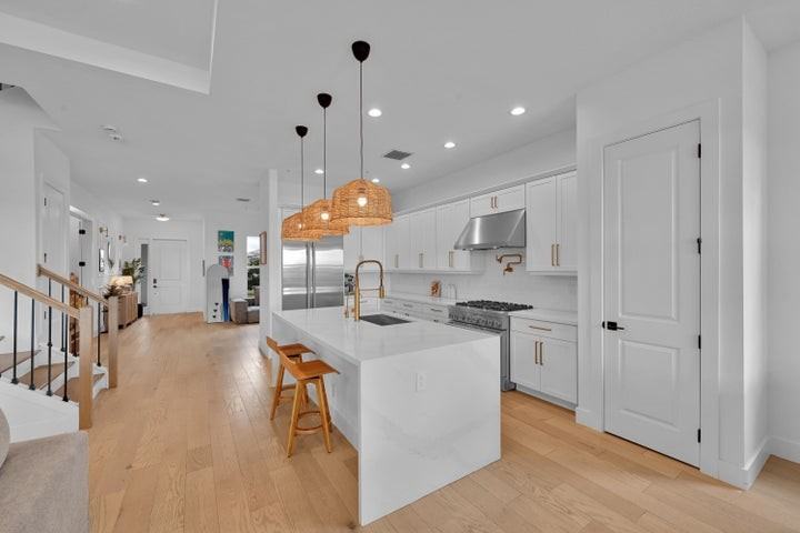 12554 Nautilus Circle - Photo 5 of 9