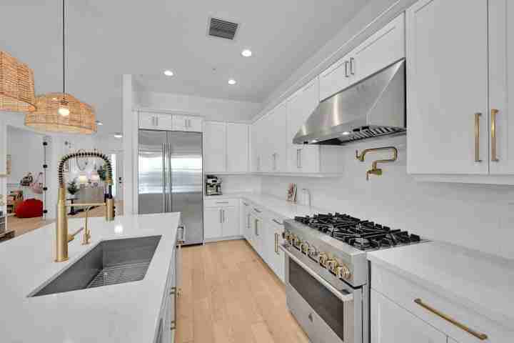 12554 Nautilus Circle - Photo 4 of 9