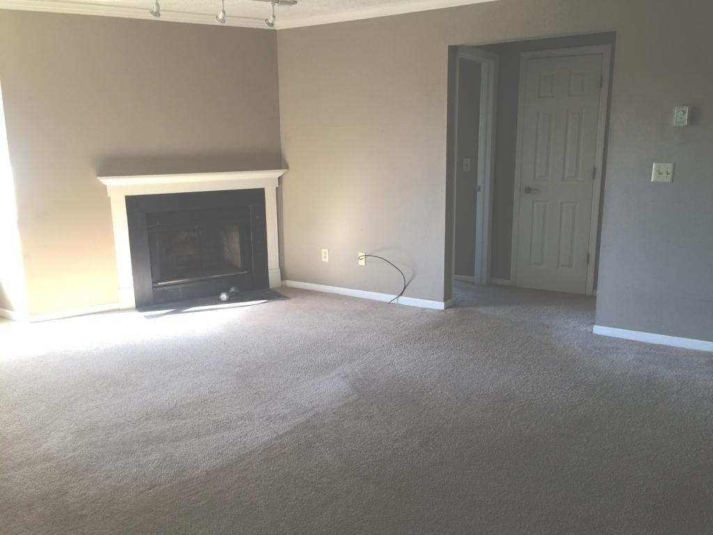 2701 Greystone Dr Apt D - Photo 7 of 9