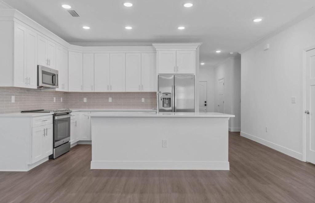 513 Hill Ln - Photo 7 of 19