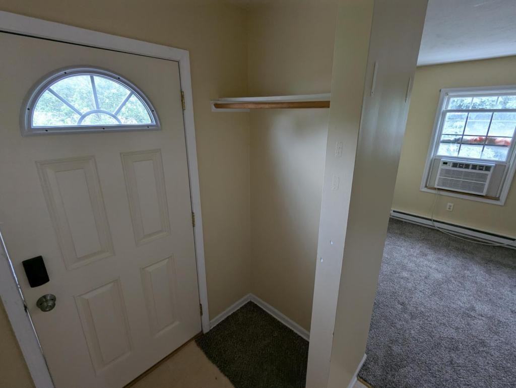 205 S West St #C - Photo 4 of 11