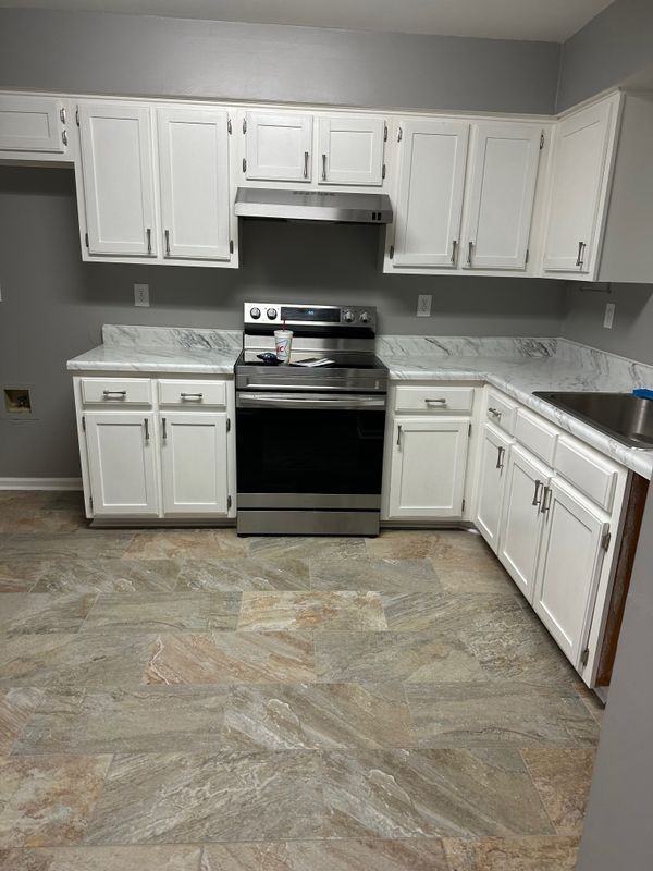 8085 Creekwood Cir E - Photo 3 of 22
