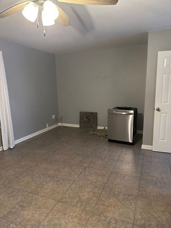 8085 Creekwood Cir E - Photo 6 of 22