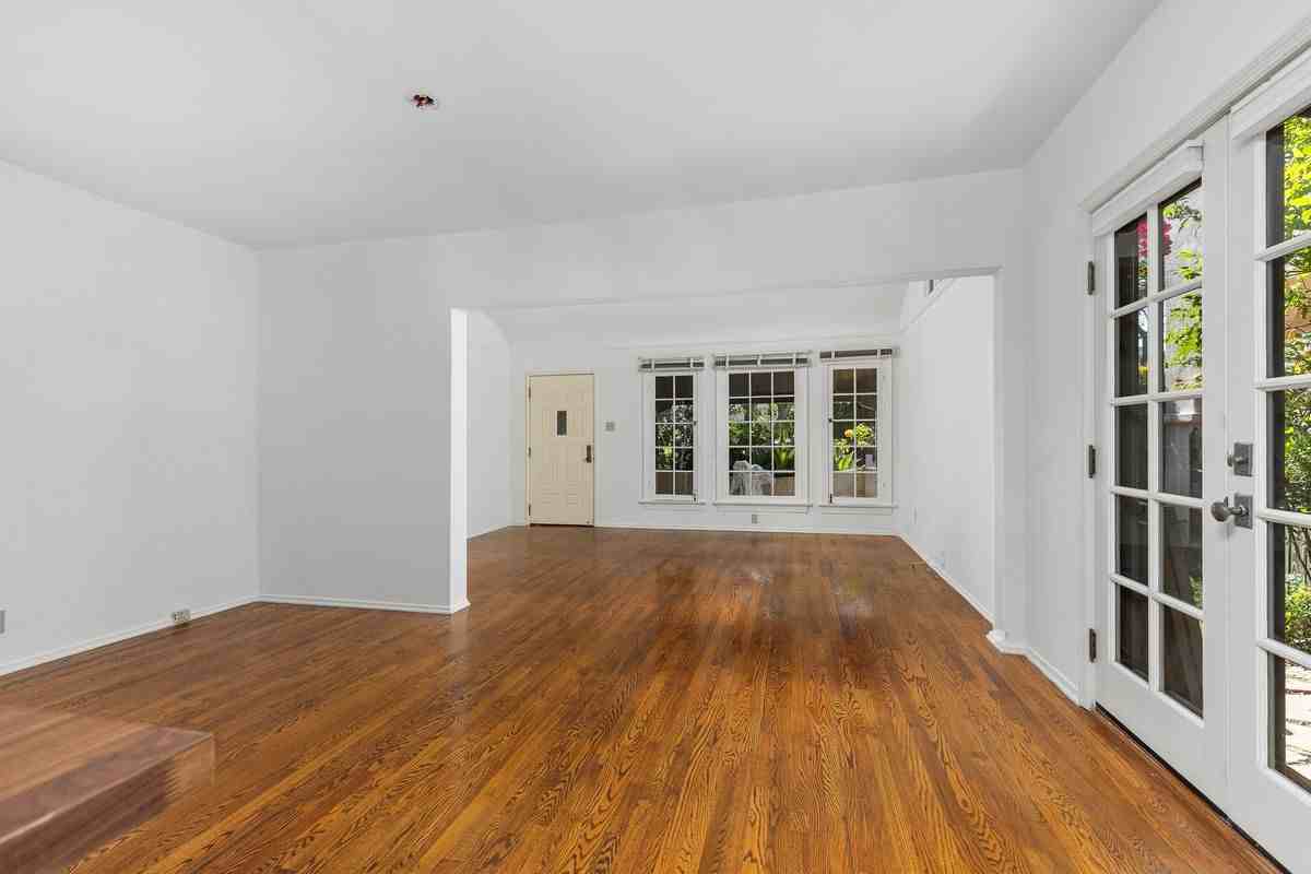 720 N Harper Ave - Photo 6 of 24
