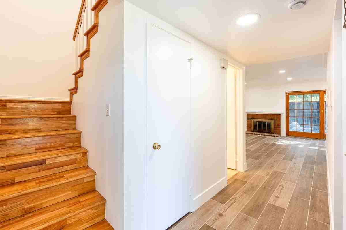 1119 Carmel Cir - Photo 2 of 36
