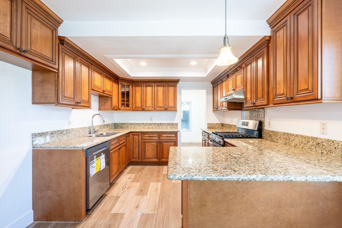 1119 Carmel Cir - Photo 5 of 36