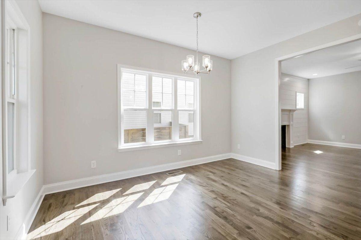1826 Oakvale Dr - Photo 7 of 31