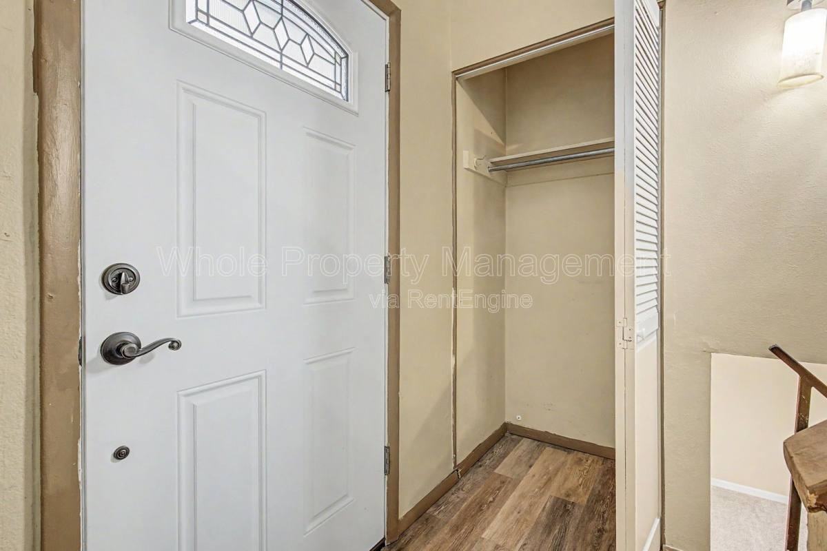 4204 Hoyt St - Photo 3 of 10