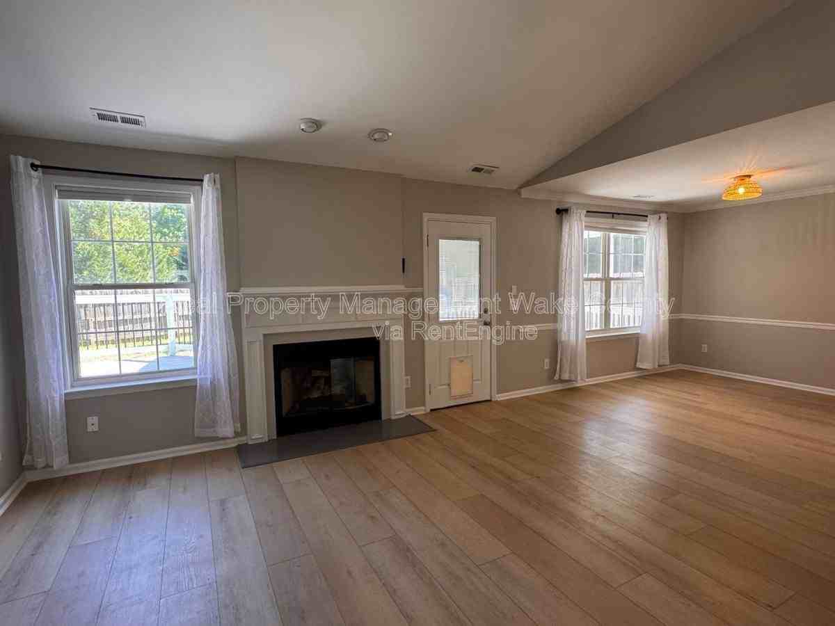 206 Lindell Dr - Photo 5 of 10