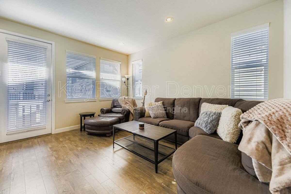 12886 E Wesley Pl - Photo 6 of 10