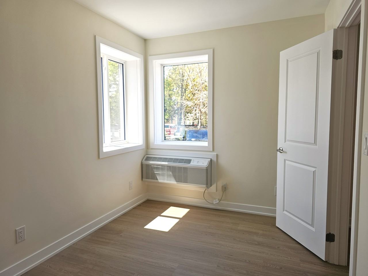 140 Church Street - Photo 5 of 25