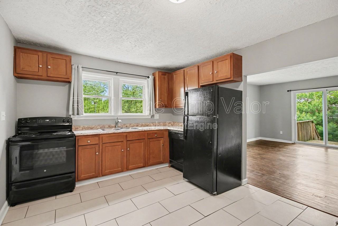 7670 Pippin Rd #1 - Photo 2 of 14