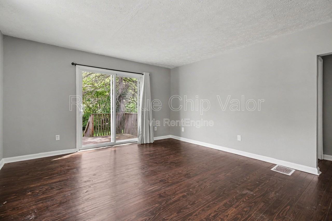 7670 Pippin Rd #1 - Photo 6 of 14