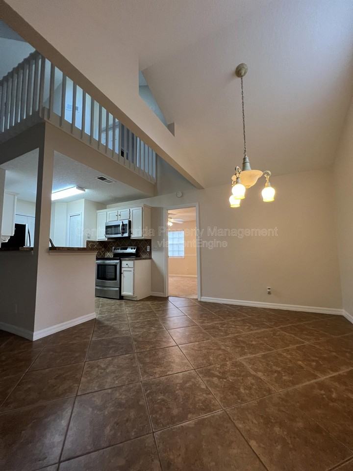 954 Forest Ridge Ct #202 - Photo 3 of 20