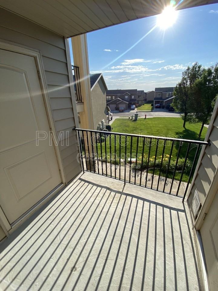 2510 Charleston Ave #B6 - Photo 5 of 12