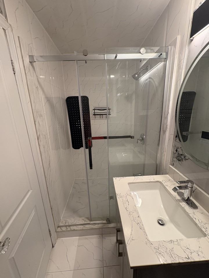 143 Simmons Blvd - Photo 2 of 6