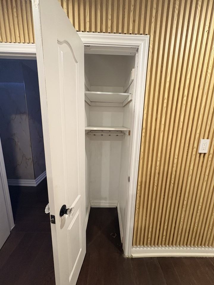 143 Simmons Blvd - Photo 4 of 6