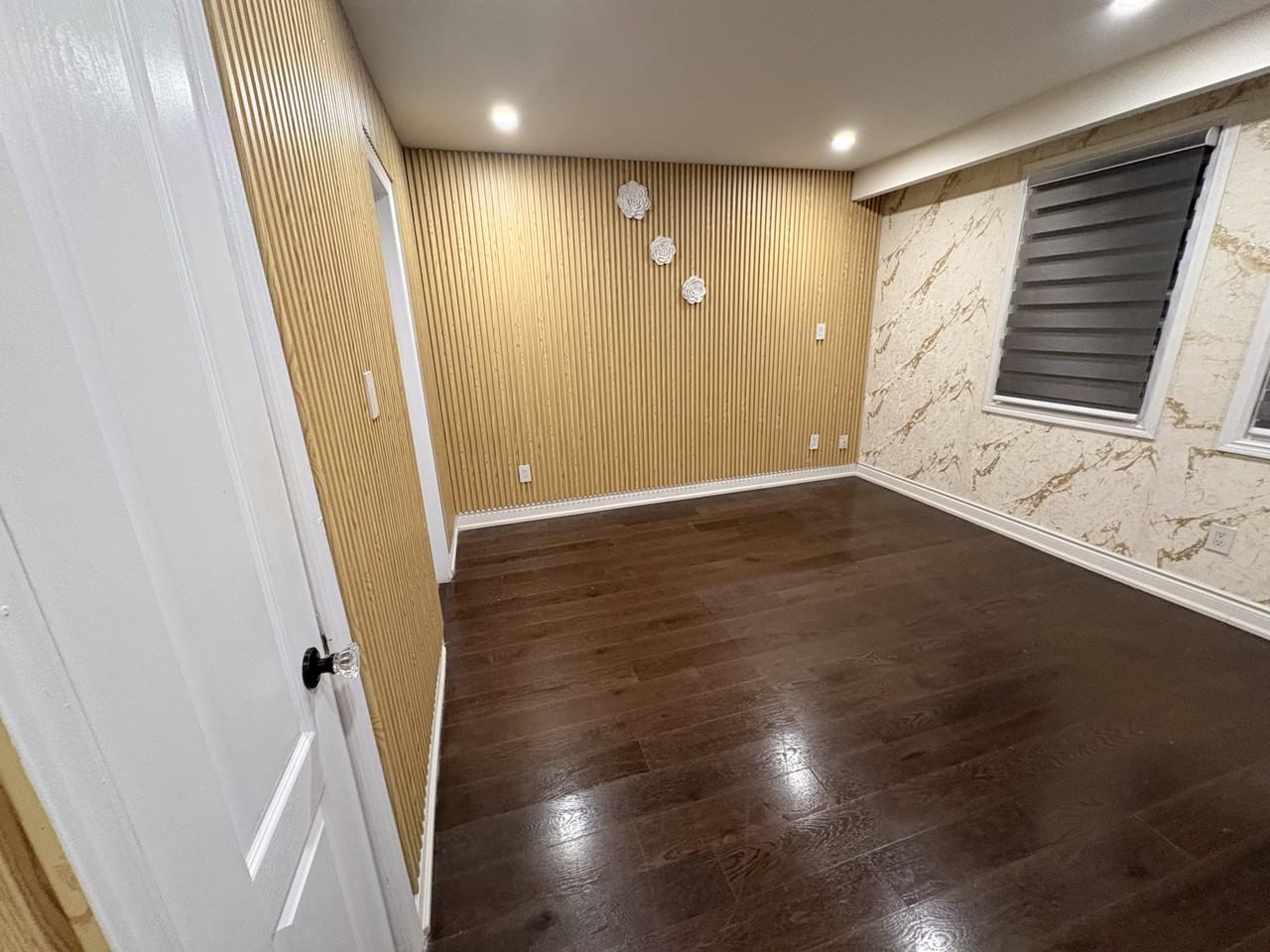 143 Simmons Blvd - Photo 6 of 6