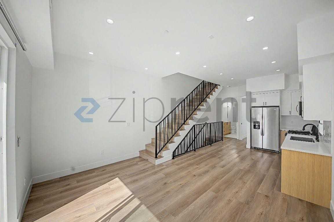 5230 1/2 Tilden Ave - Photo 4 of 16
