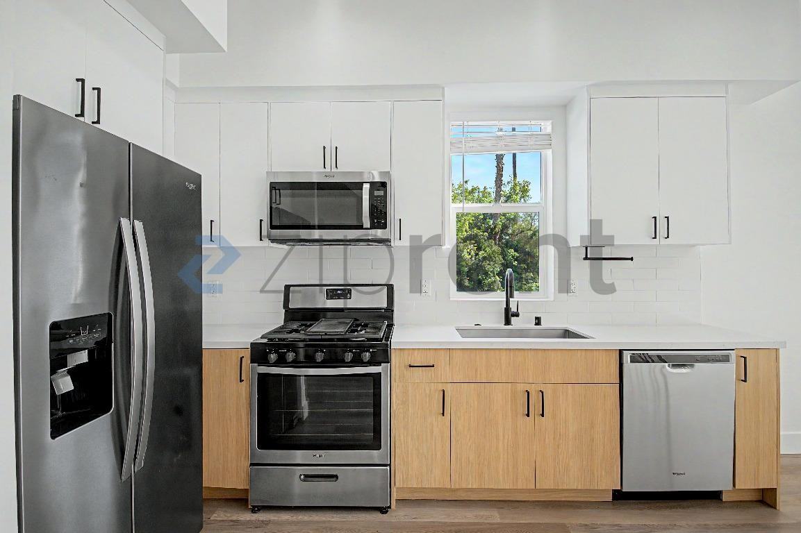 5230 1/2 Tilden Ave - Photo 7 of 16