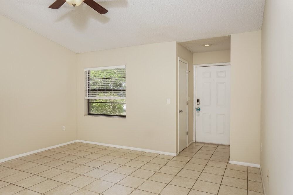 2264 Silver Maple Ct - Photo 4 of 16