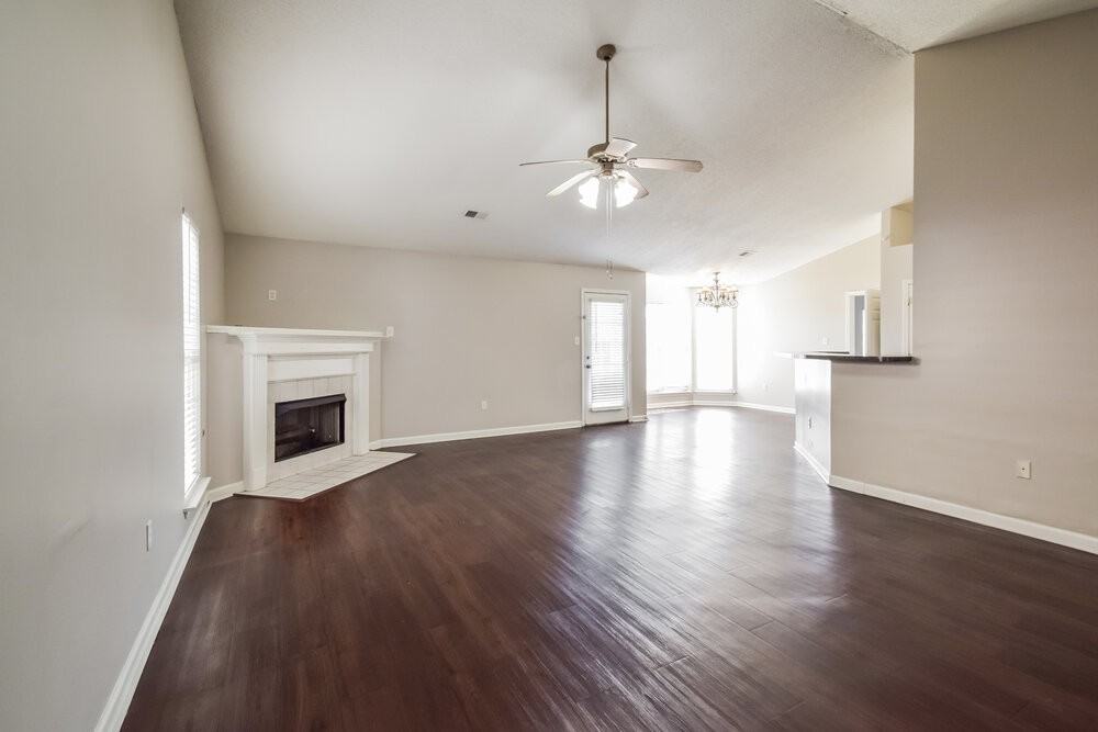 1708 Cherry Creek Dr - Photo 6 of 16