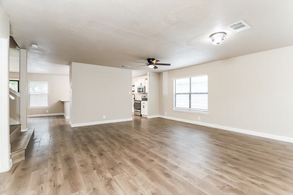 8106 Hoovers Bnd - Photo 6 of 17