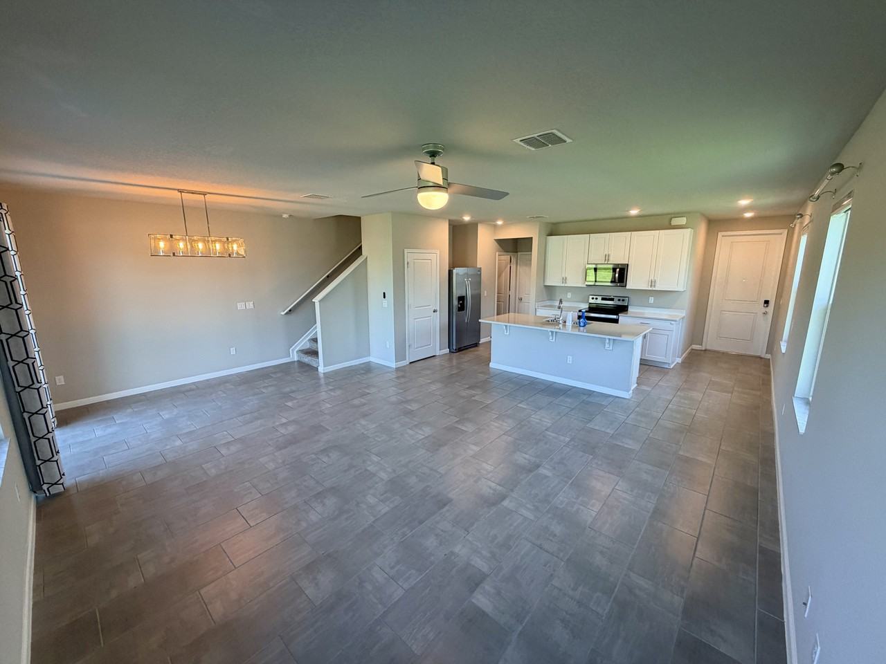 944 Seabright Ave - Photo 3 of 27