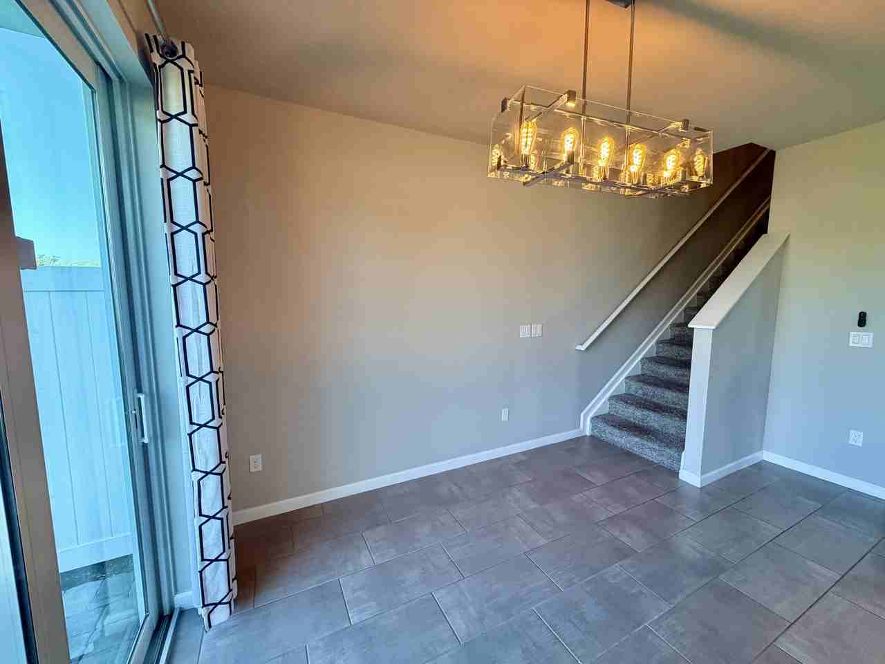 944 Seabright Ave - Photo 7 of 27