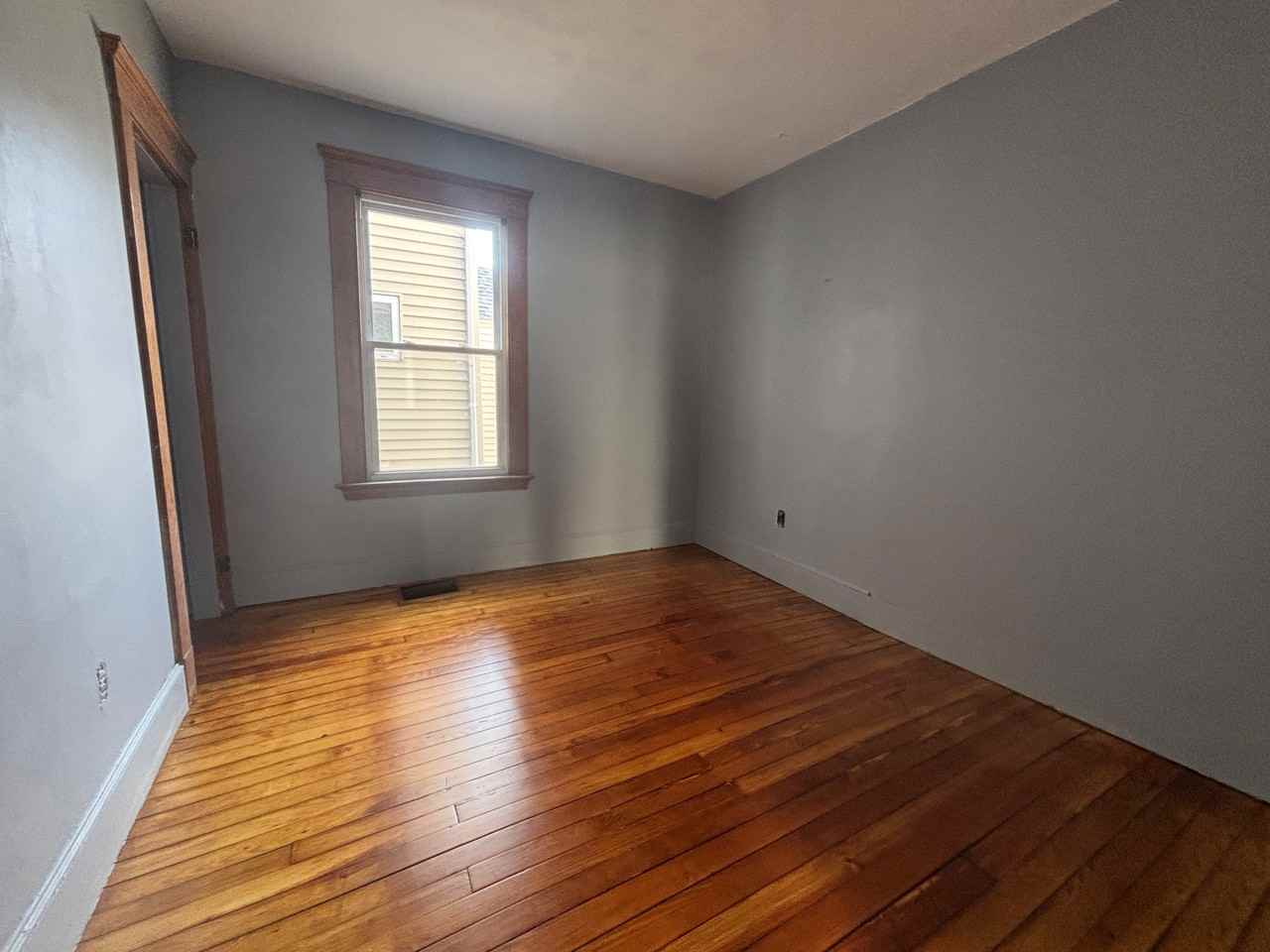 272 First Ave #1stFL - Photo 6 of 9