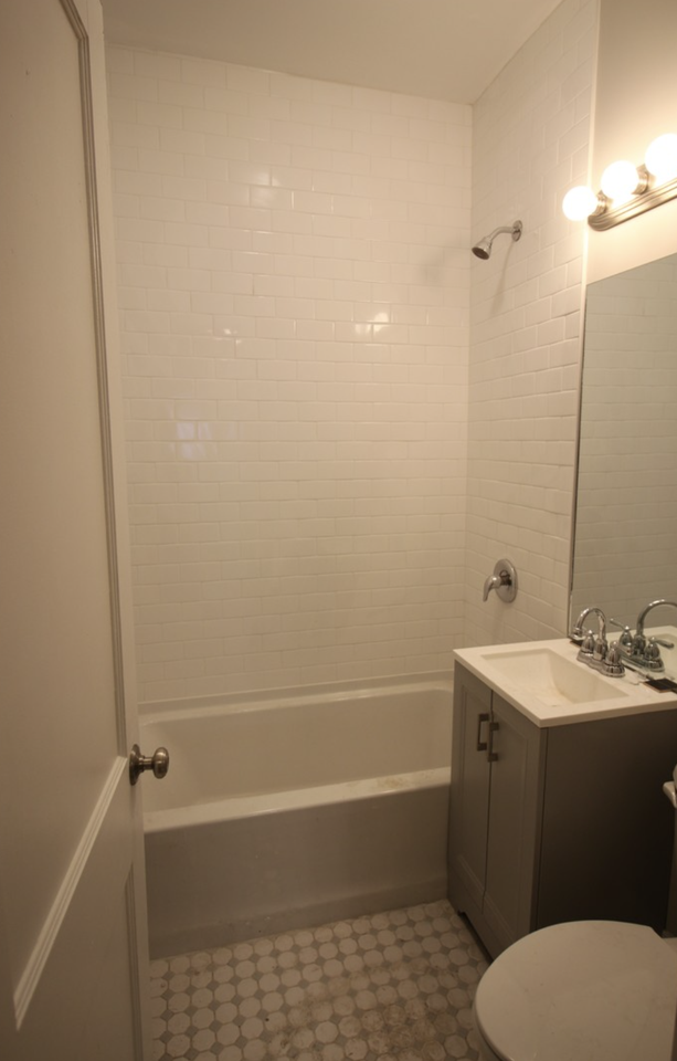 4409 N La Crosse Ave #1 - Photo 6 of 12