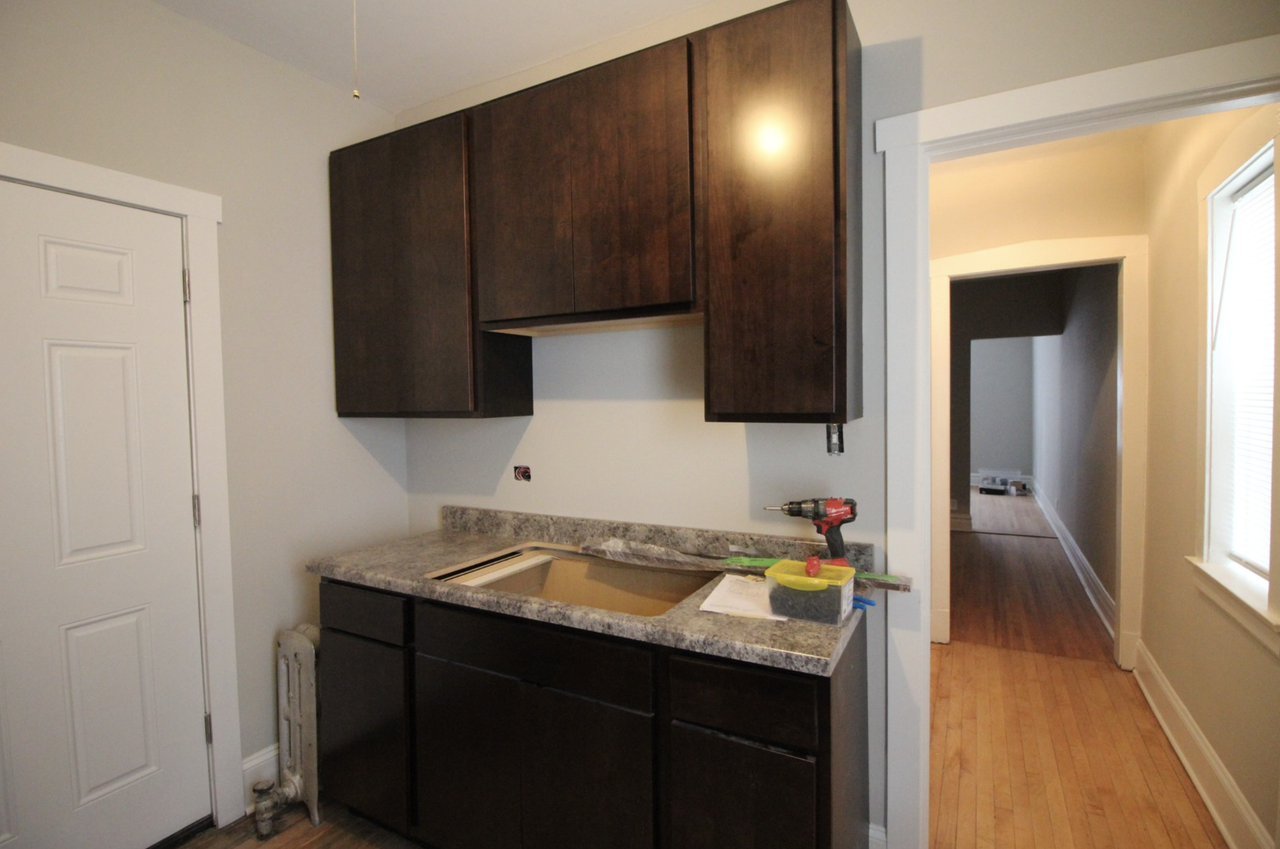 4409 N La Crosse Ave #1 - Photo 7 of 12
