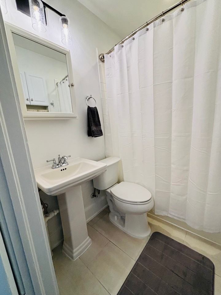 2104 Park Rd #3 - Photo 7 of 11