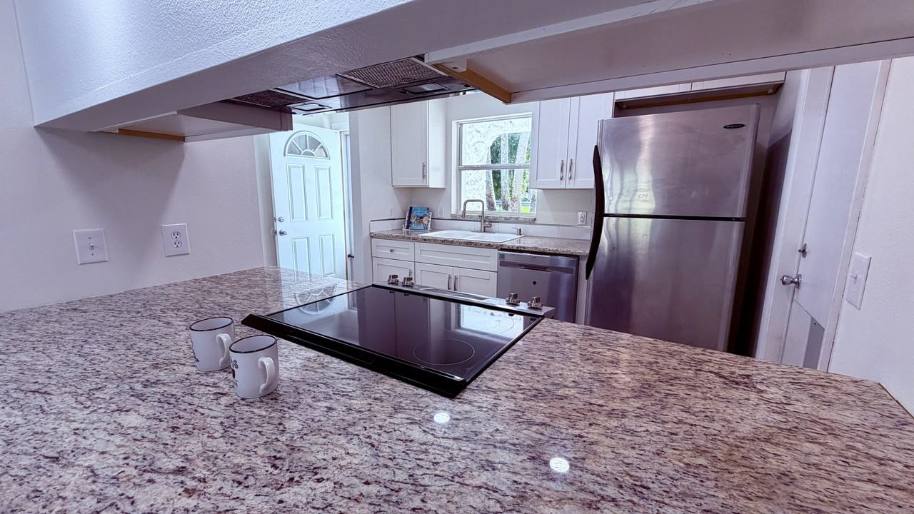 102 Camino Cir #NA - Photo 7 of 17