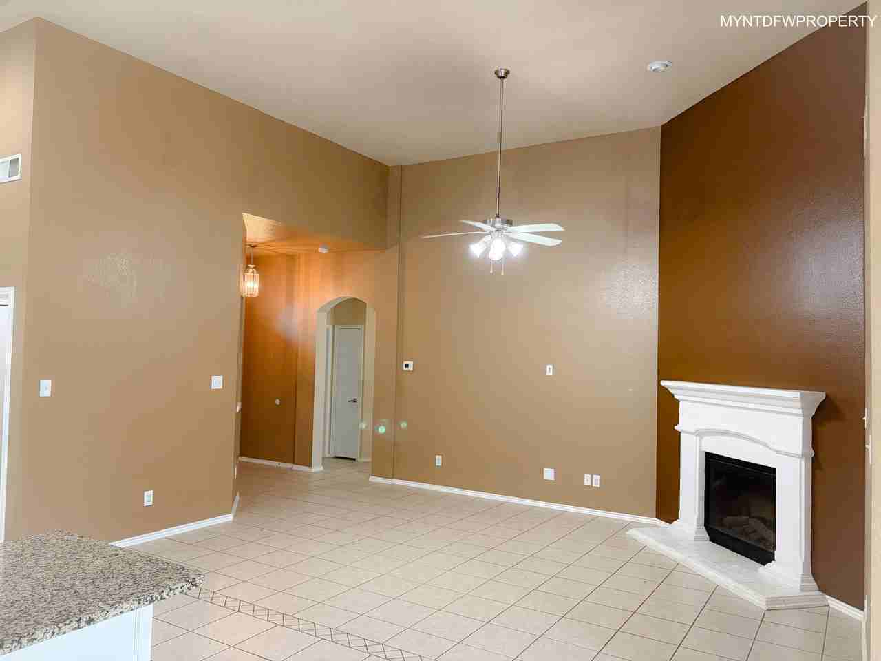 1005 Castle Top Dr #NA - Photo 5 of 24