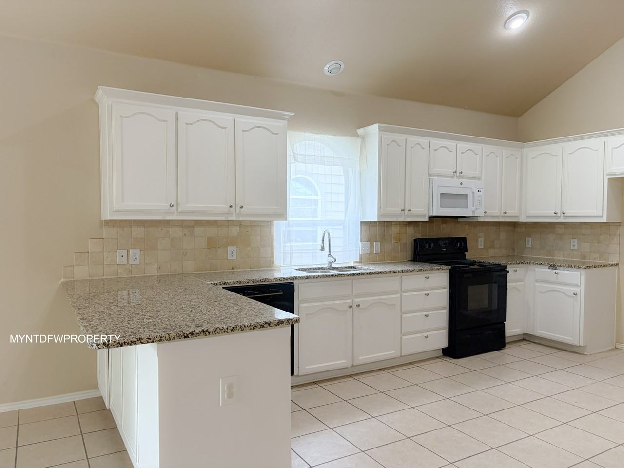 1005 Castle Top Dr #NA - Photo 7 of 24